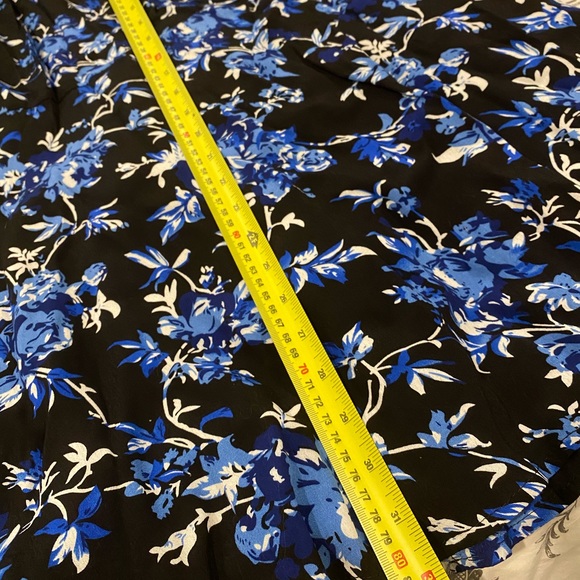 Long sleeved Wrap Dress - Picture 4 of 5